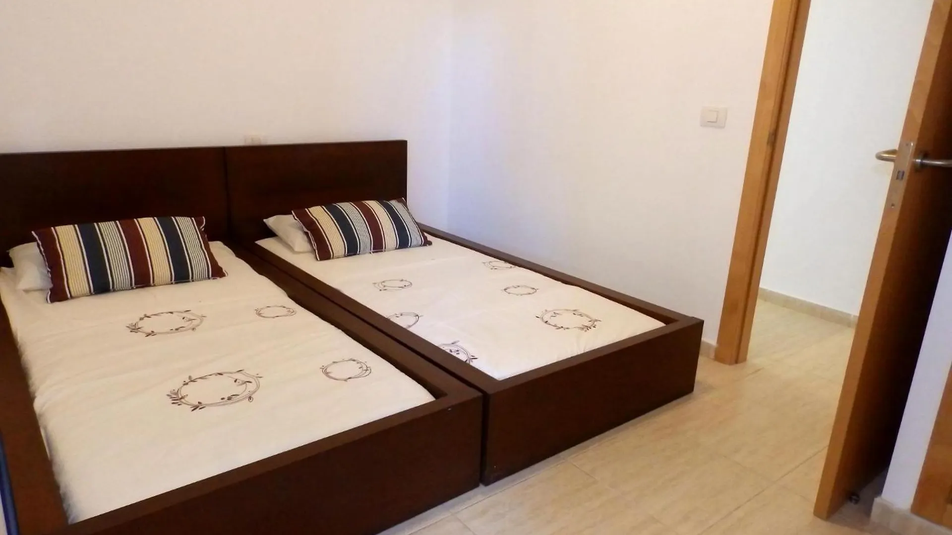 Apartment Wohnung West Mit Terrasse In El Medano Spain